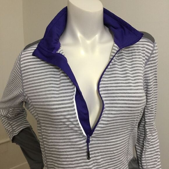 MPG Pull Over active Top! Thumb holes! Soft cozy - Picture 4 of 8